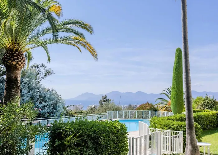 2p Avec Terrasse, Vue Mer, Piscine Et Parking - 2p Avec Terrasse, Vue Mer, Piscine Et Parking Mae-1723 *